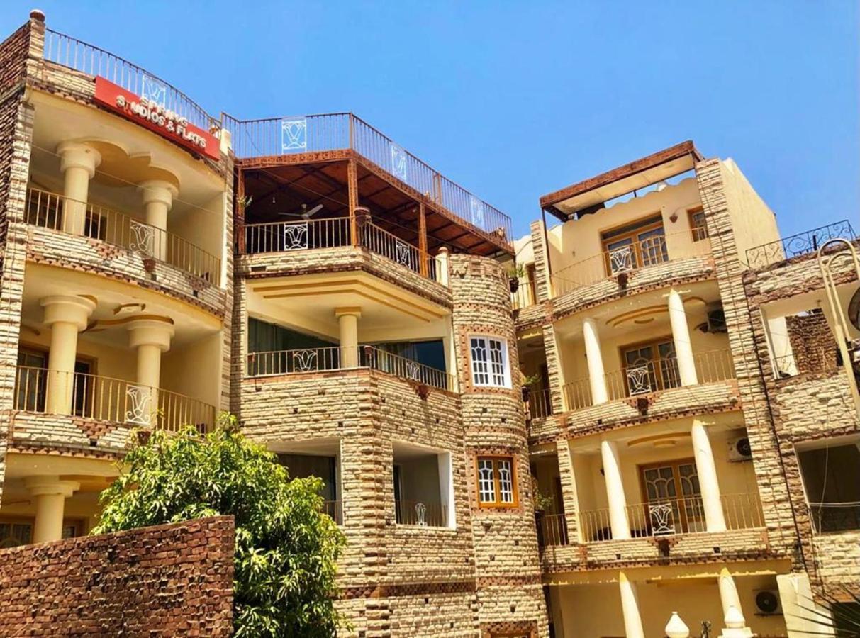Spring Hotel Luxor Buitenkant foto