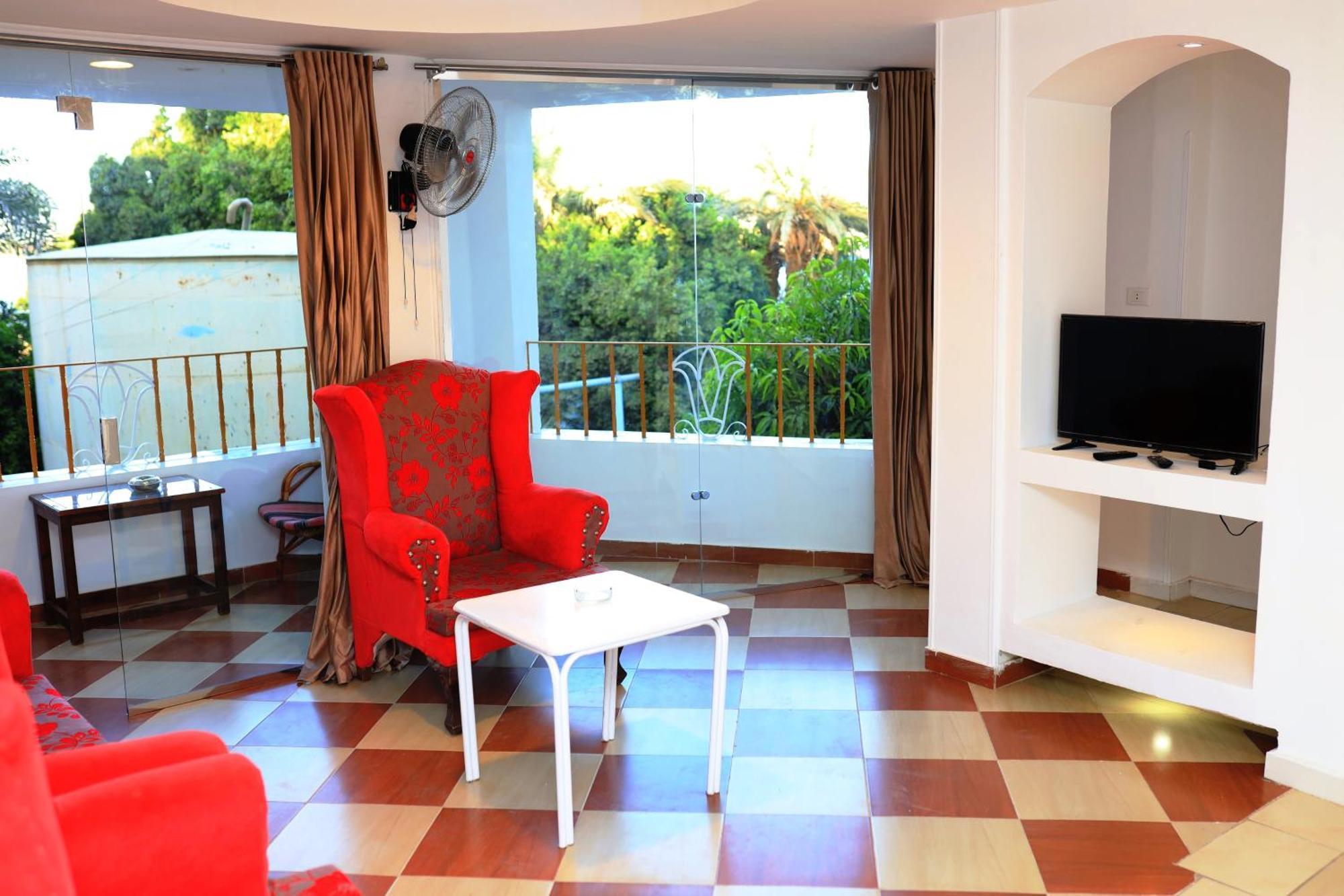 Spring Hotel Luxor Buitenkant foto