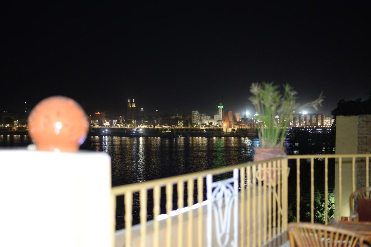 Spring Hotel Luxor Buitenkant foto