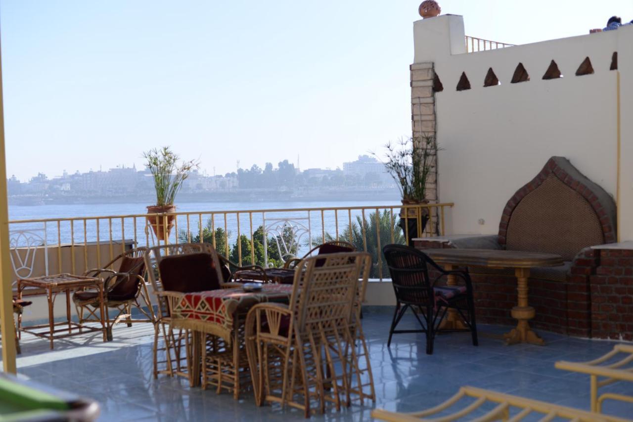 Spring Hotel Luxor Buitenkant foto
