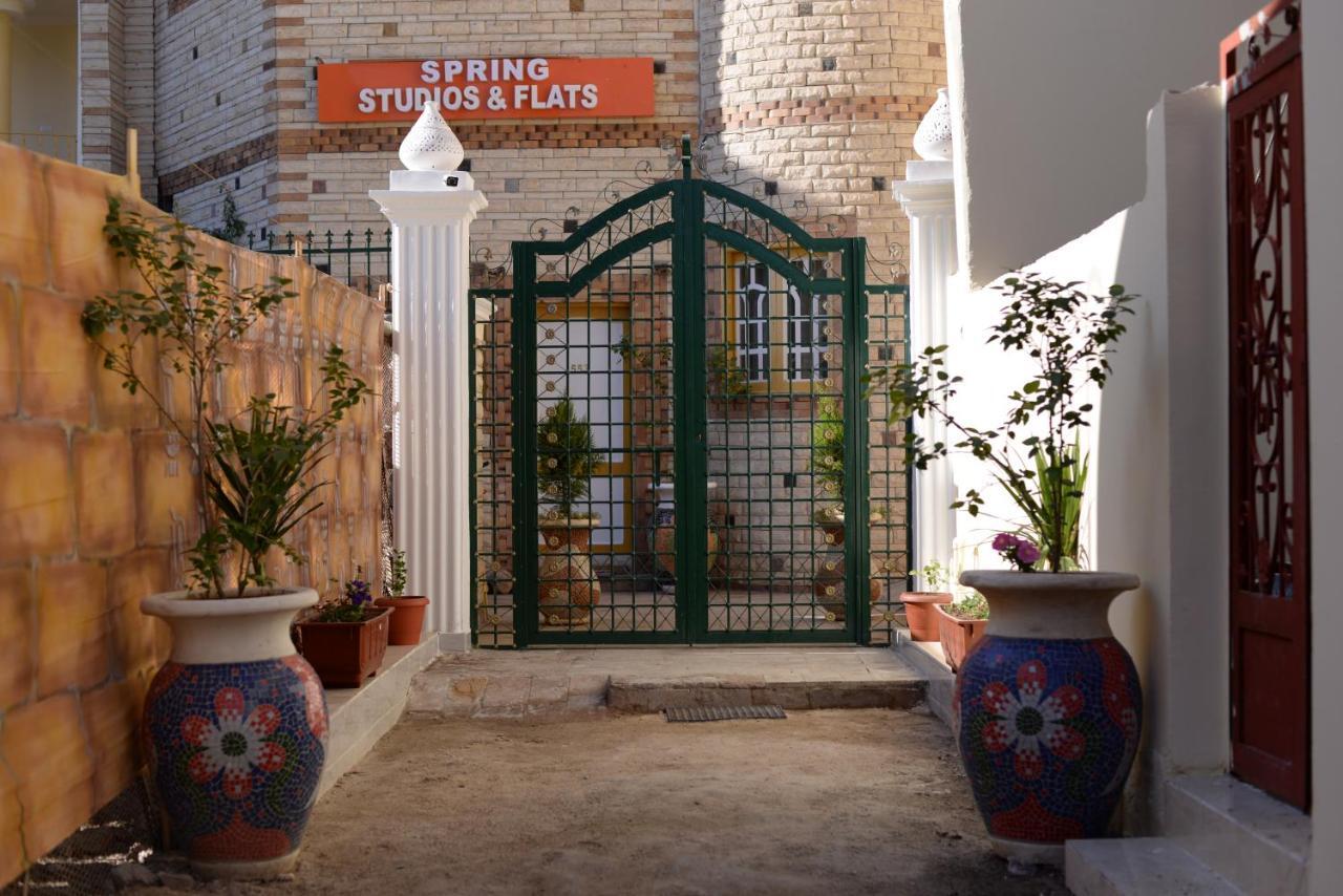 Spring Hotel Luxor Buitenkant foto